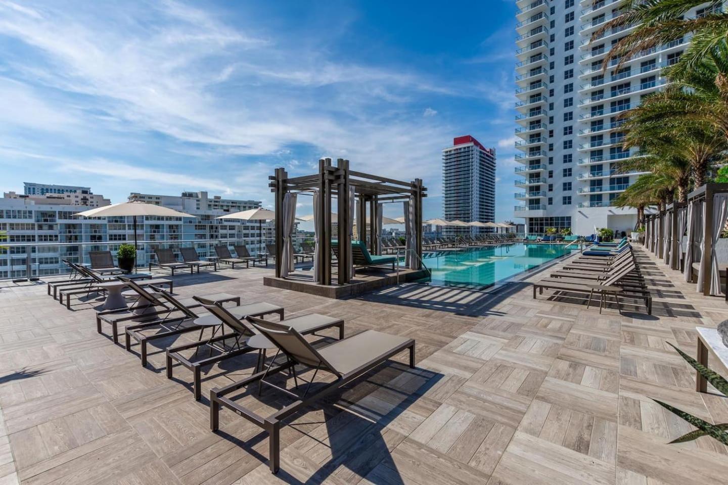 Amazing Apartments At H Beach House Голливуд Экстерьер фото