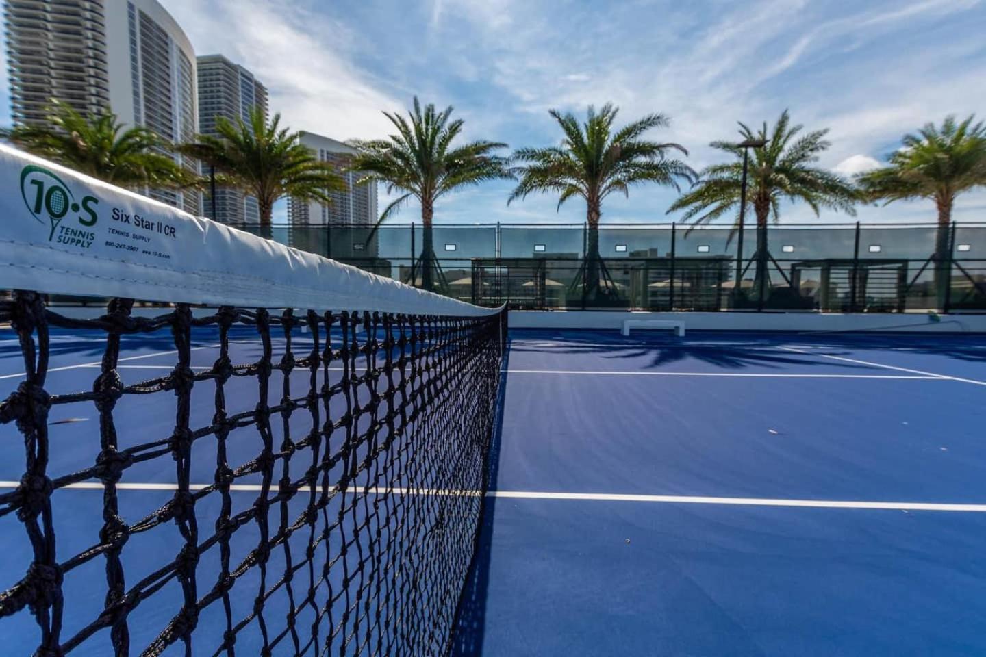 Amazing Apartments At H Beach House Голливуд Экстерьер фото
