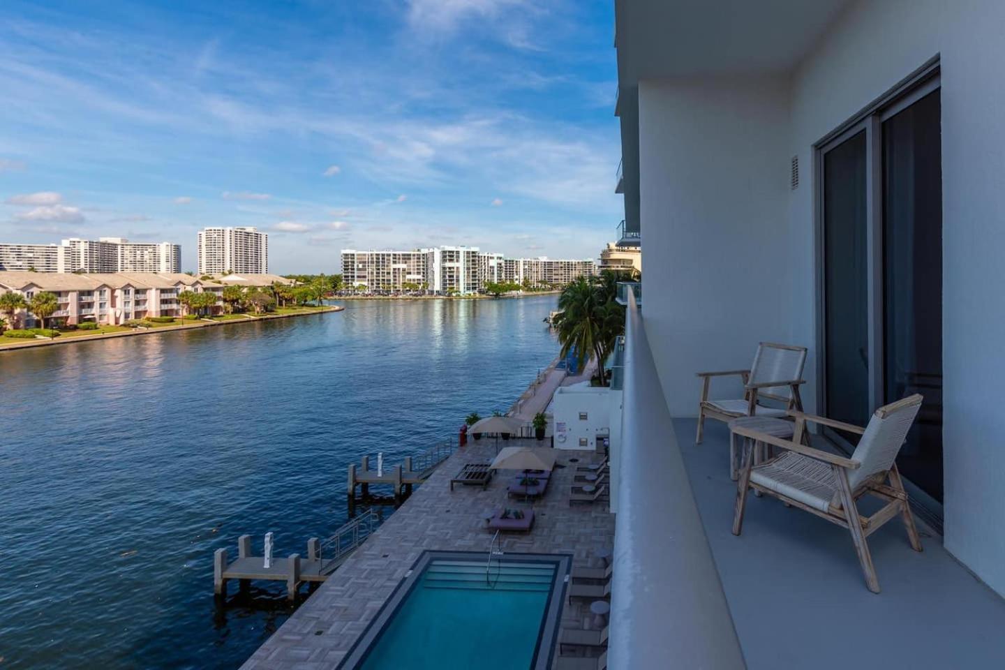 Amazing Apartments At H Beach House Голливуд Экстерьер фото