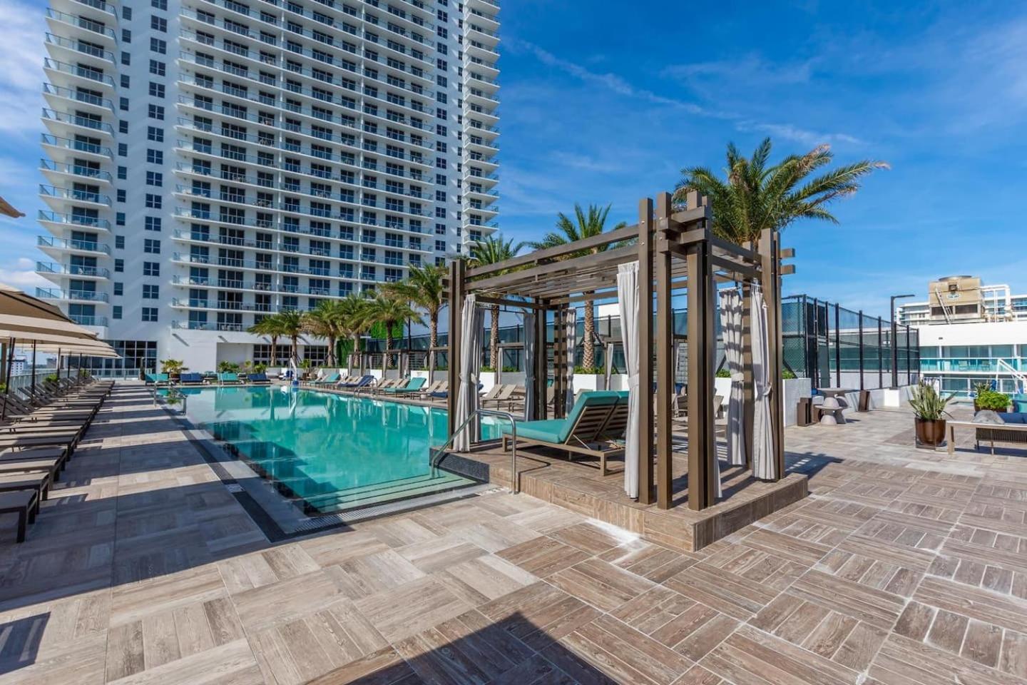 Amazing Apartments At H Beach House Голливуд Экстерьер фото