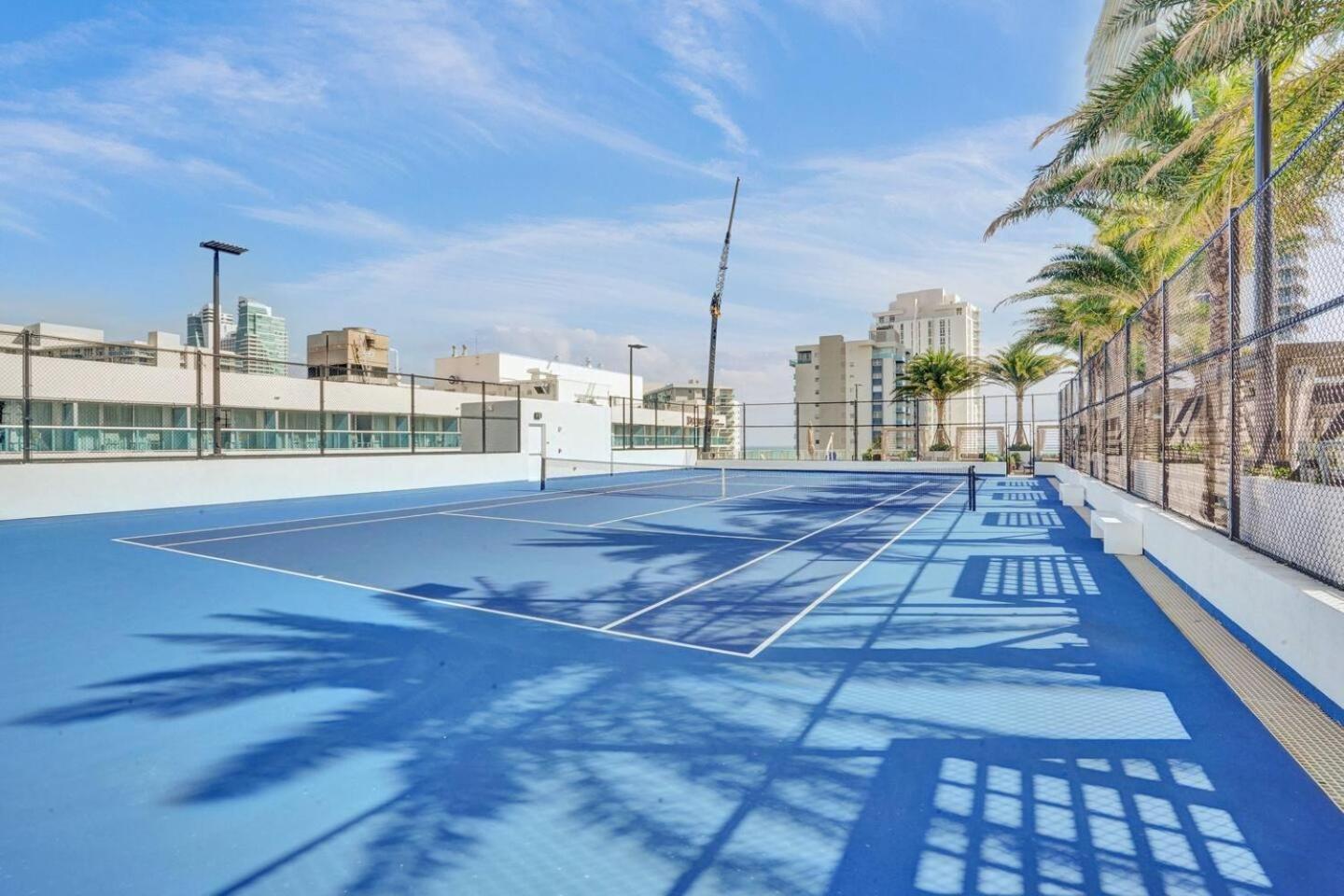 Amazing Apartments At H Beach House Голливуд Экстерьер фото