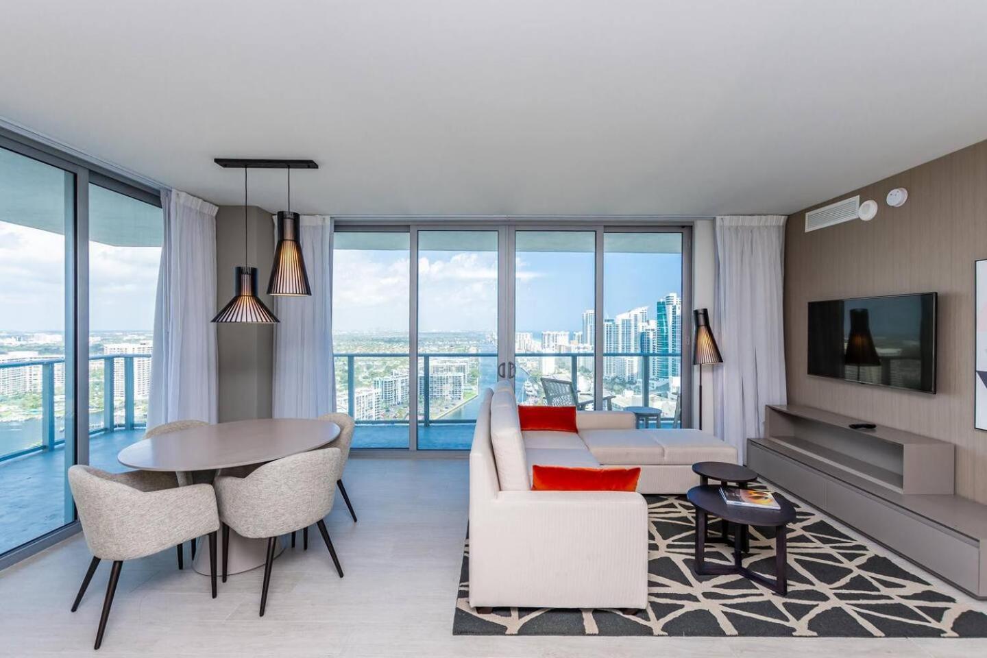 Amazing Apartments At H Beach House Голливуд Экстерьер фото