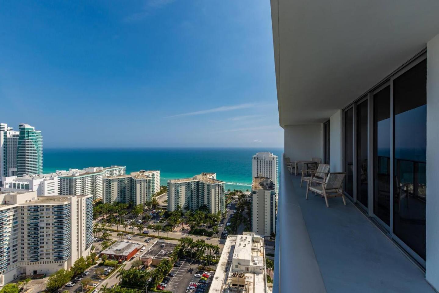 Amazing Apartments At H Beach House Голливуд Экстерьер фото